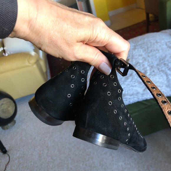 FRYE Women's Sienna Grommet Ankle Ballet Flats, 8.5 - Picture 6 of 6